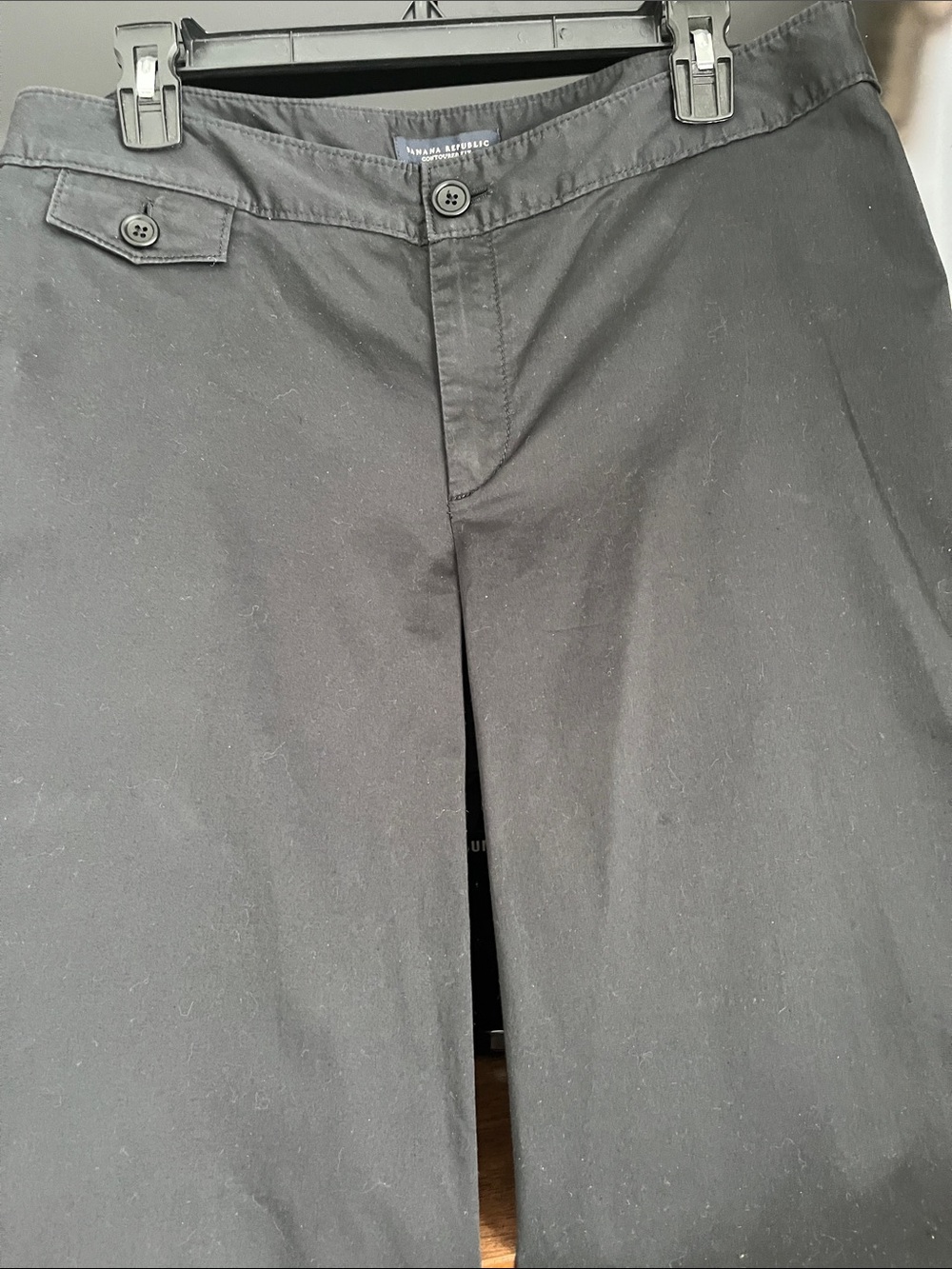 Banana Republic Men’s Charcoal Flat-Front Shorts